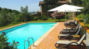 Vacation accommodation with pool in Chianti