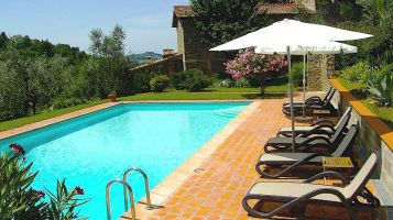 Poggio all'Olmo Tuscany accommodation with swmming pool